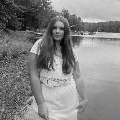 Sitter Profile Image: kirstyn A.