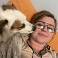 Sitter Profile Image: Tracie W.