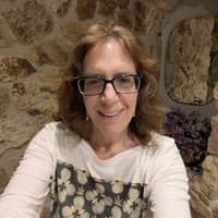 Sitter Profile Image: Ellen M.