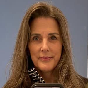 Sitter Profile Image: Julie T.