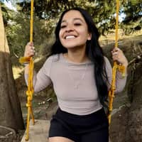 Sitter Profile Image: Itzel M.