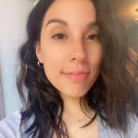 Sitter Profile Image: Reina C.