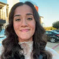 Sitter Profile Image: Isabella V.