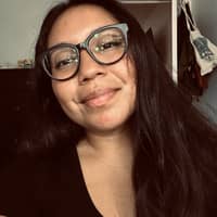 Sitter Profile Image: Yesenia M.
