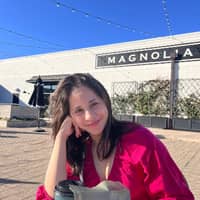 Sitter Profile Image: Reyna B.