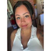 Sitter Profile Image: Selena V.