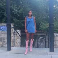 Sitter Profile Image: Alicia H.