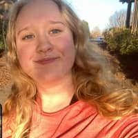 Sitter Profile Image: Laura P.