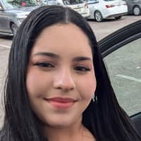 Sitter Profile Image: fernanda m.