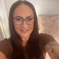 Sitter Profile Image: Shelley P.