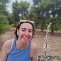 Sitter Profile Image: Holly M.