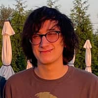 Sitter Profile Image: Logan H.