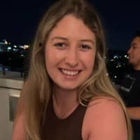 Sitter Profile Image: Alayna d.