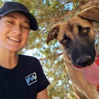 Sitter Profile Image: Leticia S.