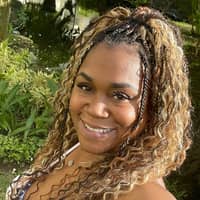 Sitter Profile Image: Tina T.