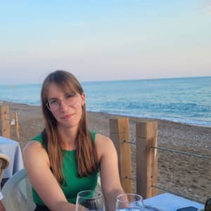 Sitter Profile Image: Johanna G.