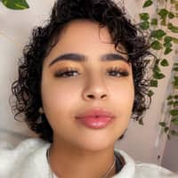 Sitter Profile Image: Francisca R.