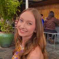 Sitter Profile Image: Lauren R.