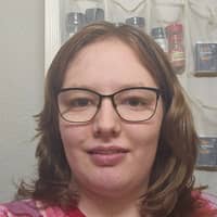 Sitter Profile Image: Vivian H.