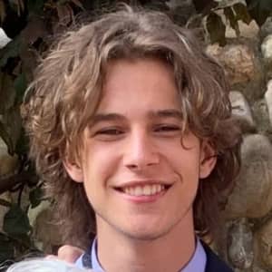 Sitter Profile Image: Hugo L.