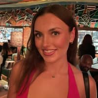 Sitter Profile Image: Isabelle P.