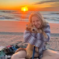 Sitter Profile Image: Leigh B.