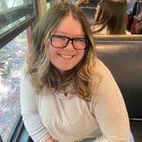 Sitter Profile Image: Isabella M.