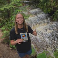 Sitter Profile Image: Serenity L.