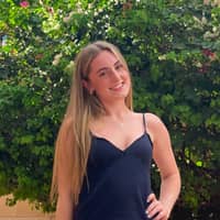 Sitter Profile Image: Emma H.