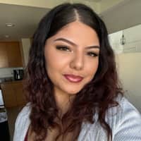 Sitter Profile Image: Leslie M.