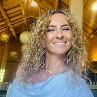 Sitter Profile Image: Larissa S.