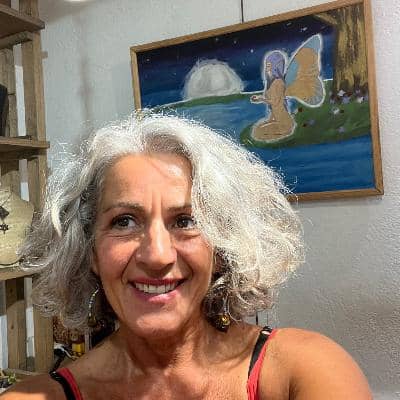 Sitter Profile Image: Emmanuelle M.