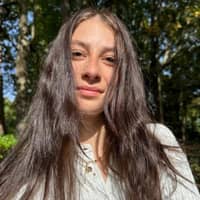 Sitter Profile Image: Iris T.