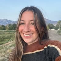 Sitter Profile Image: Hailey V.