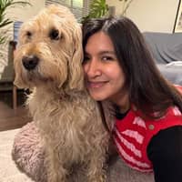 Sitter Profile Image: Flor H.