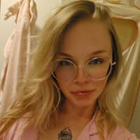 Sitter Profile Image: Laurel A.