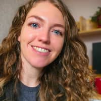 Sitter Profile Image: Laura P.