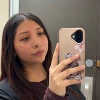 Sitter Profile Image: Scarlette J.