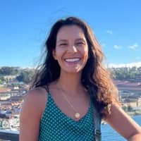 Sitter Profile Image: Lunna P.