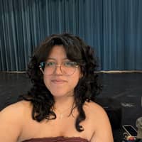 Sitter Profile Image: Itzel P.