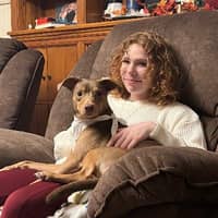 Sitter Profile Image: holly U.