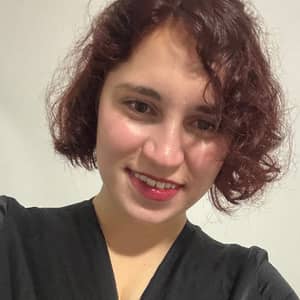 Sitter Profile Image: Yasemin E.