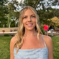 Sitter Profile Image: Yvonne S.