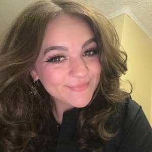 Sitter Profile Image: Deanna U.