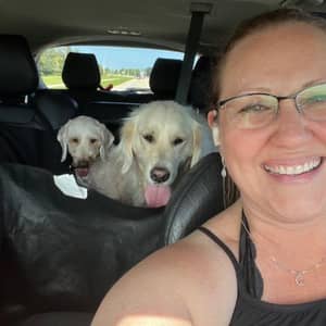 Sitter Profile Image: Erika V.