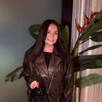 Sitter Profile Image: Hollie H.