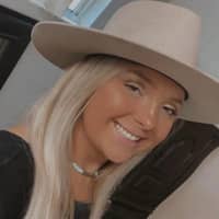 Sitter Profile Image: Hollie L.