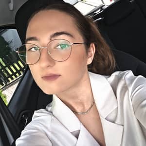 Sitter Profile Image: Corinna M.