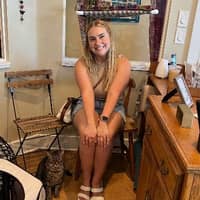 Sitter Profile Image: Victoria C.