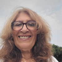 Sitter Profile Image: Aviva R.